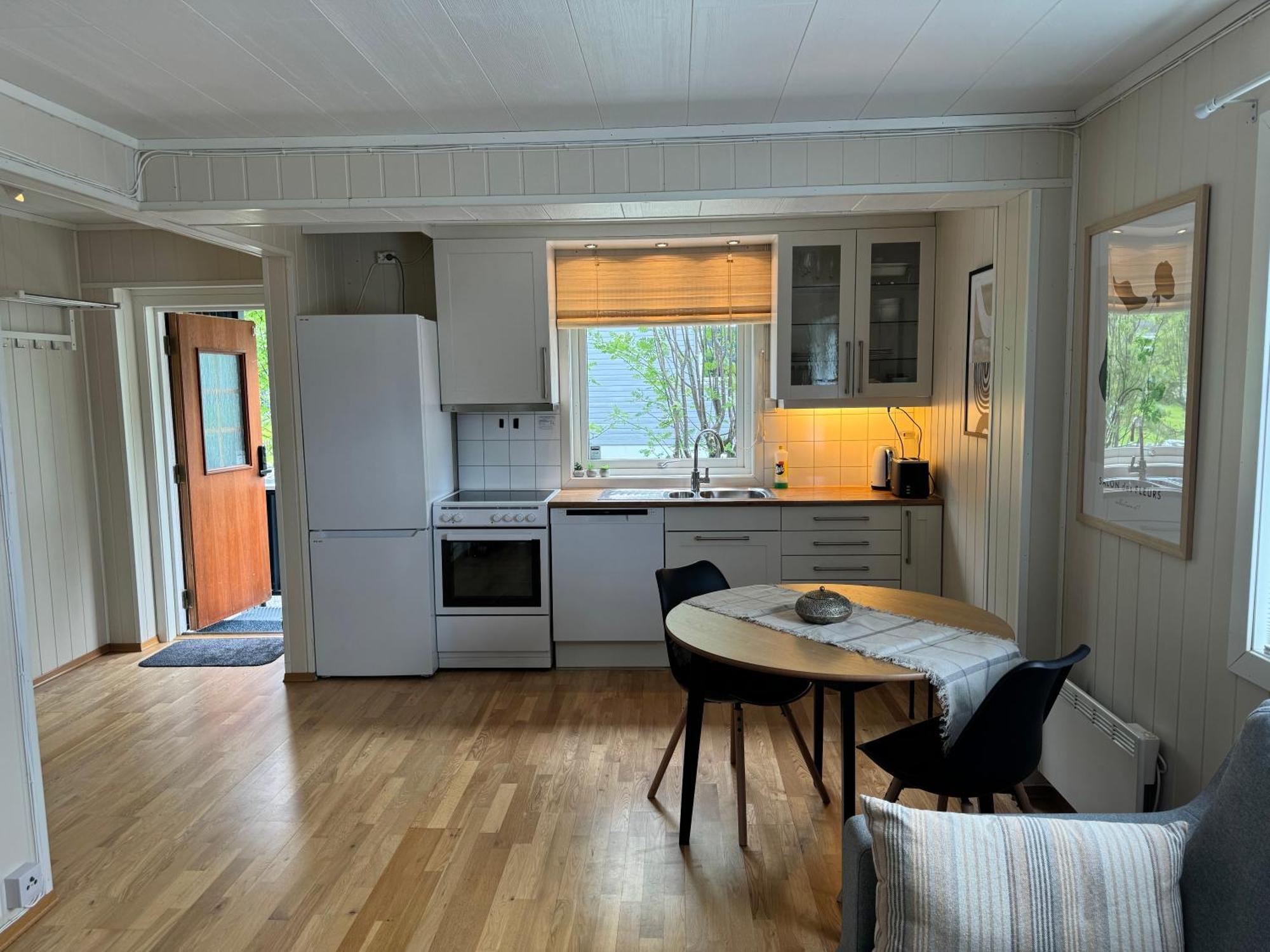 Walo Apartments Tromsdalen - Close To Cable Car And Arctic Cathedral, 10 Min By Bus To City Centre, Free Parking ทรอมโซ ภายนอก รูปภาพ